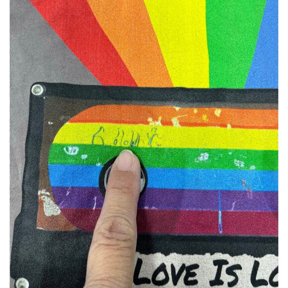 Canvas Love is Love Cassette Tape size XS Pre-Owned fair with hand writing - Picture 5 of 6